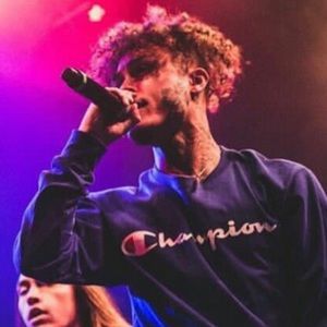 Meet your Posher, Jonathan